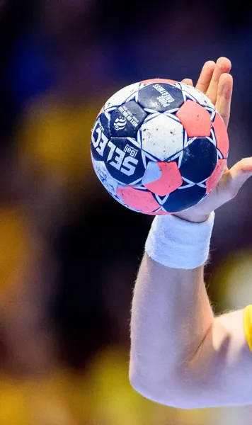 „Avea mereu armă. Nu știai când va trage”    Acuzații grave  la federația internațională de handbal. „Nu cred până când nu-l văd în sicriu”