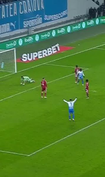 Gafă de zile mari    FOTO.  Cel mai simplu gol, după   eroarea incredibilă a lui Andrei Miron  cu U Craiova! Etim a rămas singur cu portarul