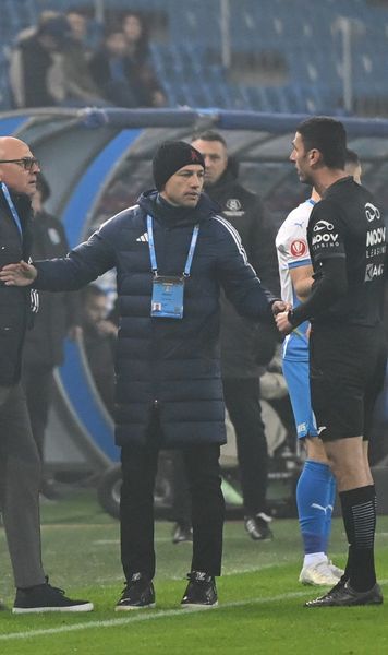 „A vrut să-mi arate cine e șeful”     Leo Grozavu,  furios pe arbitrajul din Bănie: „Se repezea la noi de zici că voia să ne bată!”