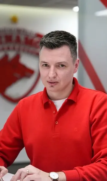 „24 de persoane urmăresc tot ce se întâmplă în lume”    Cum se fac transferurile la Dinamo  + detalii despre departamentul de scouting