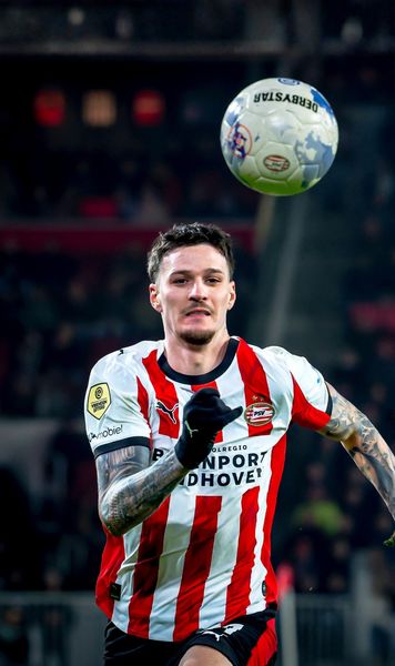 Man, victima lui Bosz  Antrenorul lui PSV s-a înfuriat la 2-2 cu Breda.   „Mă întrebam: «La ce mă uit?»".  Ce s-a întâmplat cu Dennis