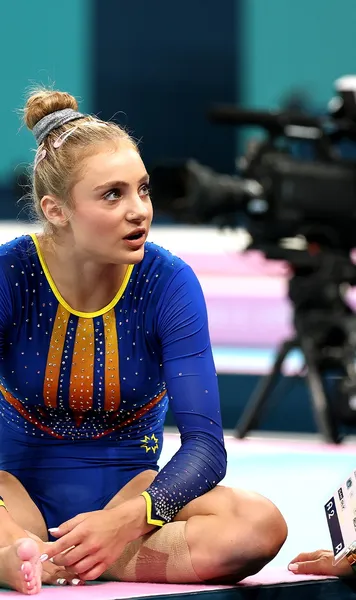 Au chemat SMURD-ul!    Sabrina Voinea       are probleme  după scandalul  dintre mama sa, Camelia, și Dragoș Bănescu