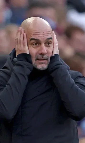 Guardiola, pus la zid!   Fost arbitru din Premier League: „Asta e experiența mea din mai 2021, când   Pep a decis să ducă relația noastră la un nivel mai fizic”