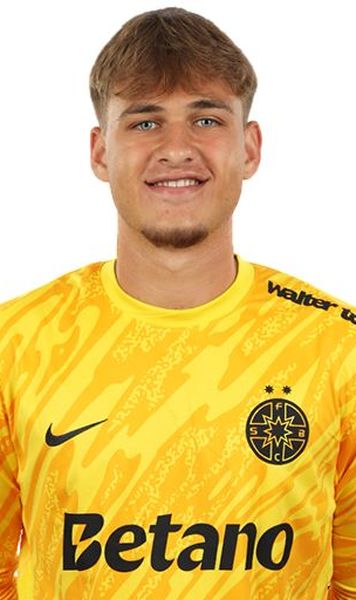Intră un portar de 18 ani!  FCSB schimbă strategia și va acoperi regula U21 cu un jucător care   n-are niciun minut la seniori  » E fiul unui fost fotbalist de națională
