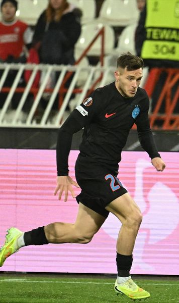 Schimbare de planuri  Ce se întâmplă cu   Dennis Politic la FCSB