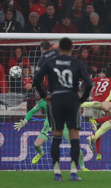 Calificare fabuloasă     FOTO.  Benfica a prins play-off-ul Ligii Campionilor după un   gol marcat de portar  la ultima fază » Real a ratat incredibil „optimile”