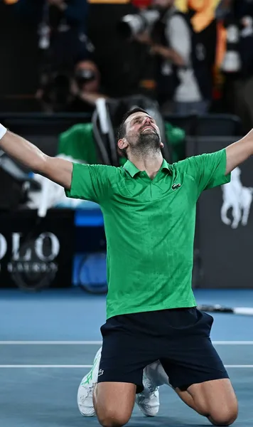 Uluit de Djokovic    Cristian Tudor Popescu,  după calificarea sârbului în finala Australian Open: „Biruința spiritului asupra cărnii și timpului”