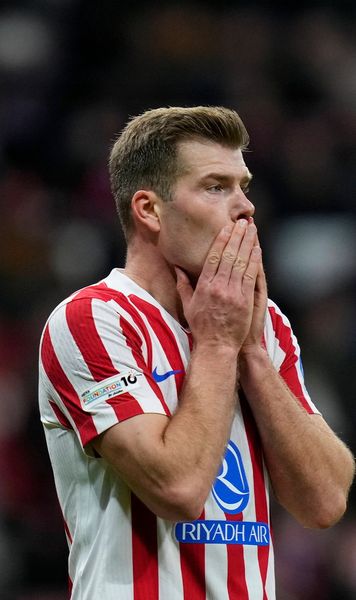 Sorloth, dus la spital!    FOTO:  Atacantul lui Atletico Madrid,   ciocnire violentă  cu Matias Moreno » Care e starea jucătorilor