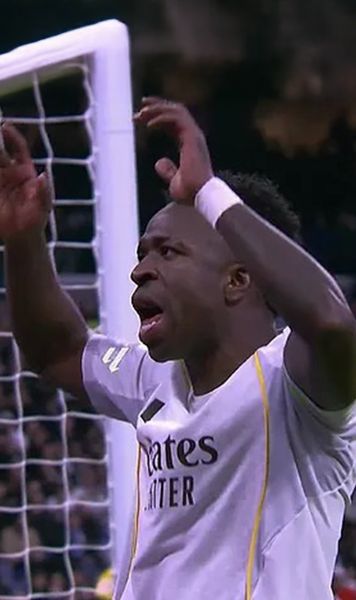 Vinicius, din nou fluierat pe „Bernabeu”    FOTO:  Starul lui Real Madrid a răspuns cu un   GOLAZO, de lângă Rațiu!