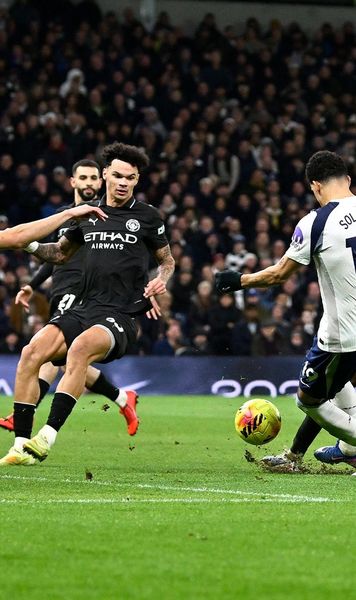 VAR a la Liga 1    FOTO.  Fază de neînțeles la   Tottenham - City:  a dat gol după ce a șutat în piciorul fundașului! Guardiola, furios