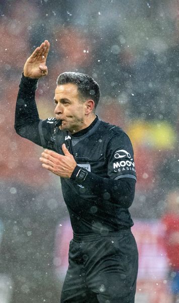 „Cum să inventezi așa ceva?”     MM Stoica, furios!  Reacție dură la adresa arbitrajului: „Ne-ai scos din play-off?!”