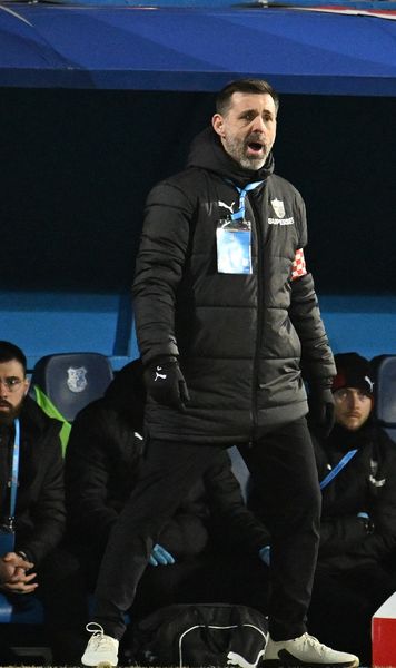 Kopic, despre ce a făcut diferența   Antrenorul lui Dinamo a dezvăluit secretul   revenirii   „câinilor” în meciul cu Farul + Imagini de senzație cu el la final