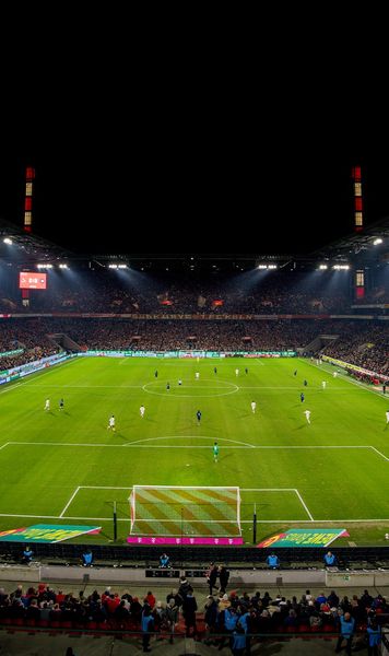 Record de asistență în Youth League!     VIDEO:  Număr impresionant de fani la partida dintre   Koln U19 și Inter Milano U19