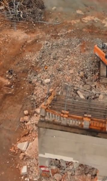 Moment emoționant pentru dinamoviști    VIDEO:   Peluza „Cătălin Hîldan”,   demolată  complet: „Nu ai cum să nu simți o strângere de inimă”