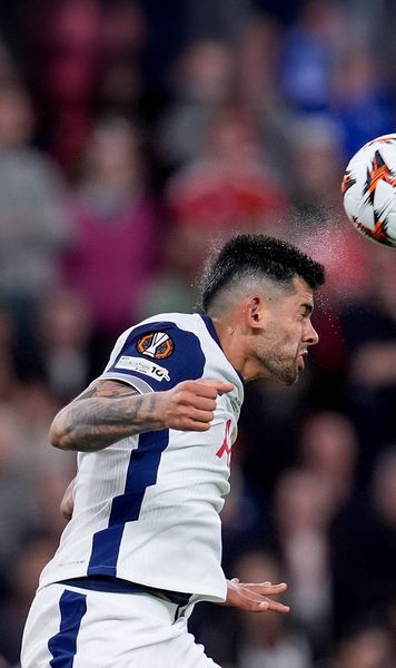 Tensiune în vestiarul lui Drăgușin  Ce l-a înfuriat pe căpitanul lui Tottenham.   Situația e critică