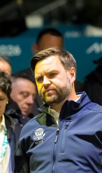 Huiduit la JO de iarnă!    VIDEO.  Vicepreședintele SUA,   ținta publicului  la ceremonia de deschidere de la Milano » Reacția uluită a lui Trump