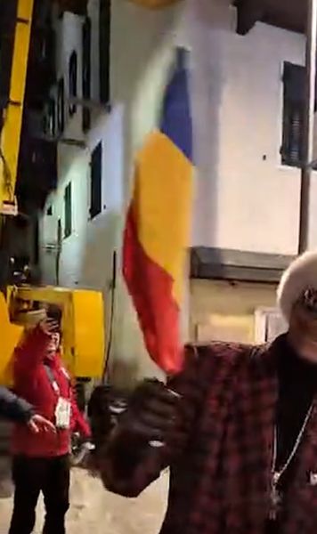 Snoop Dogg a fluturat steagul României!    FOTO.  Moment viral la   Jocurile Olimpice de Iarnă din Italia  » Interacțiune memorabilă cu delegația „tricoloră”