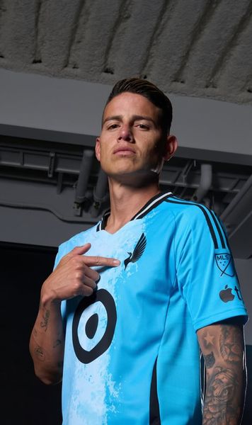 „James, tu reprezinți speranța”  Destinație surprinzătoare aleasă de fostul star de la Real și Bayern » A ajuns   în mijlocul protestelor