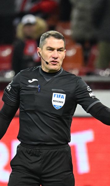 De ce a oprit Kovacs meciul    Dinamo e chemată la Comisie  după incidentele cu U Craiova: „A trecut în raport”