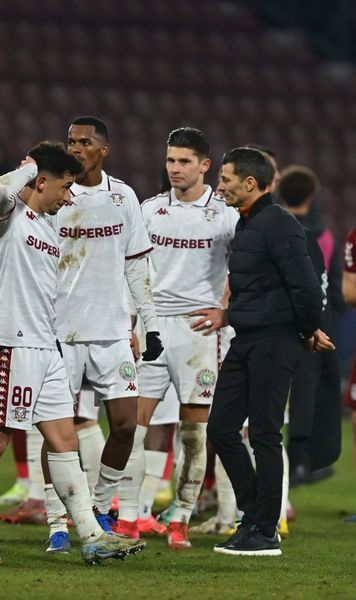 Fanii Rapid, furioși în Gruia    VIDEO:  Jucătorii lui Costel Gâlcă, puși la zid după   eliminarea  din Cupa României: „Rușine să vă fie!”