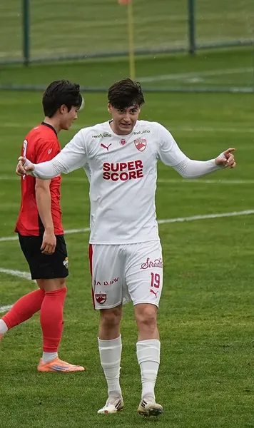 „Ce explozii are, ce reacții!”  Dezvăluiri din interiorul lui Dinamo despre   Adrian Mazilu:  „N-am mai văzut de mult timp un român așa”