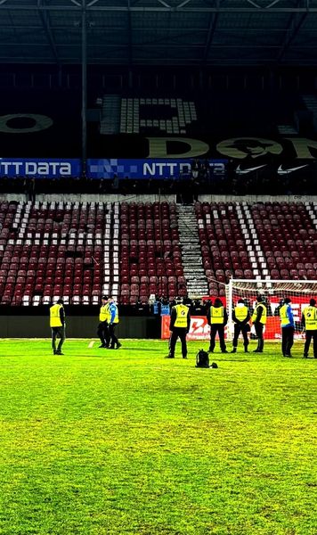 Ironie în peluză     FOTO.  Ce au scris suporterii lui   U Cluj  pe scaune la derby-ul cu CFR