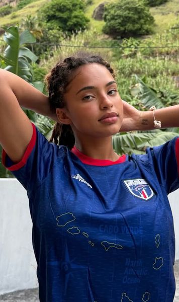 „Le închei carierele”  O vedetă din Franța, despre părțile întunecate ale celebrității:   „La 14-15 ani primeam mesaje private de la fotbaliști și actori”