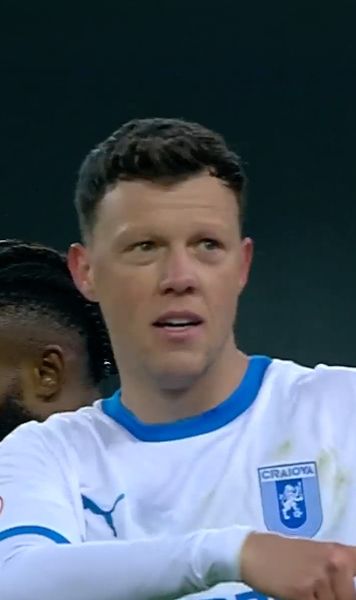 Dawa l-a păcălit pe Popa!     FOTO.   U Craiova a deschis scorul după   o eroare de neînțeles  a fundașului FCSB