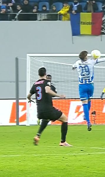 Opinia expertului după U Craiova - FCSB  Un fost   mare arbitru din Spania  a analizat pentru   GOLAZO.ro  faza controversată de la golul oltenilor » A fost henț sau nu?