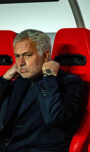 Mourinho, la spital  Antrenorul celor de la Benfica a avut nevoie de îngrijiri medicale înainte de meci:   ce s-a întâmplat