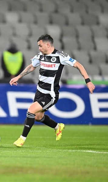 „Jucam numai pe coclauri, prin porumb”    Dan Nistor,  de la paznic de hotel la 500 de meciuri în Liga 1 » Cine e antrenorul care l-a remarcat