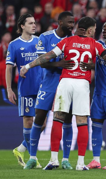 A vrut să-l umilească pe Vinicius    FOTO.  Gestul făcut de   Nicolas Otamendi  în finalul meciului Benfica - Real Madrid: „Extrem de copilăresc. E sănătos la cap?”