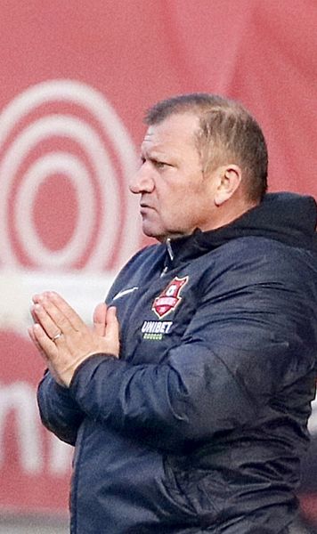 „De aceea tot fac greșeli”   Dorinel Munteanu a vorbit despre arbitri, după   analiza făcută de Vassaras:  „Nu mă încălzește cu nimic”