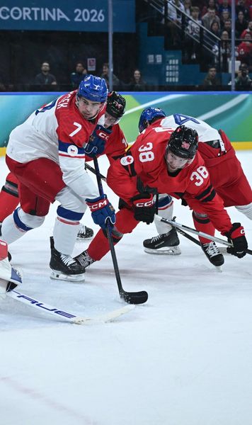 Controversă la Jocurile Olimpice    FOTO.  Golul a fost validat, deși echipa avea   trei jucători în plus  pe teren! De ce nu s-a lăsat cu scandal