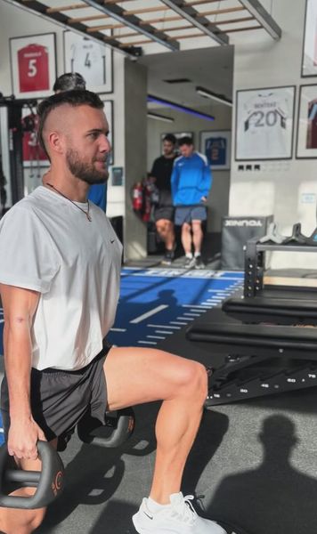 Ce se întâmplă cu Pușcaș  Kopic și Nicolescu, detalii despre situația atacantului care va semna cu Dinamo:   „Atunci ajunge în București”