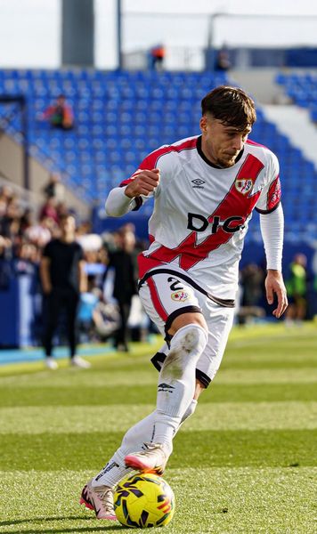 „Rațiu o ridică pe Rayo”    FOTO.  Fundașul român, de neoprit în Spania!   Un nou assist spectaculos  și în meciul cu Betis: „Cel mai periculos jucător”