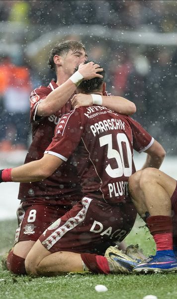 Paraschiv și Moruțan s-au remarcat, în sfârșit!  Seara lor. Seara premierelor la Rapid.   Vârful, primul gol. Mijlocașul, primul assist