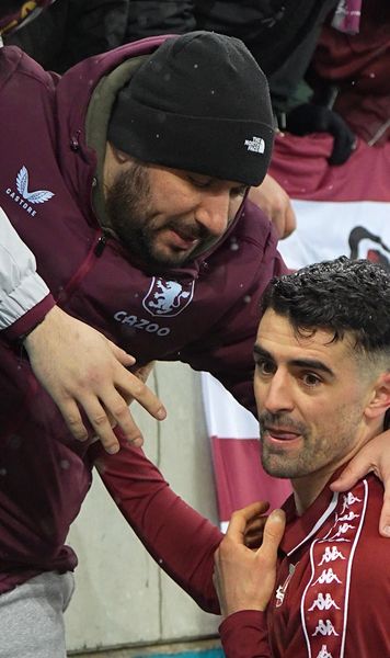 Ce nu s-a văzut la TV    VIDEO.     Alex Pașcanu și fanii Rapidului,  moment inedit după victoria cu Dinamo