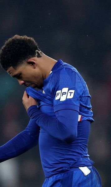 „Ar trebui să fii închis la zoo!”  Scandal rasist și în Premier League. Doi adversari, abuzați după   Chelsea - Burnley. Insulte oribile