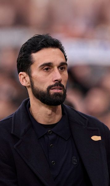 Real Madrid acuză arbitrajul  Arbeloa surprinde după înfrângerea ce îi poate costa pe „galactici”   primul loc în La Liga:  „Nu sunt supărat”