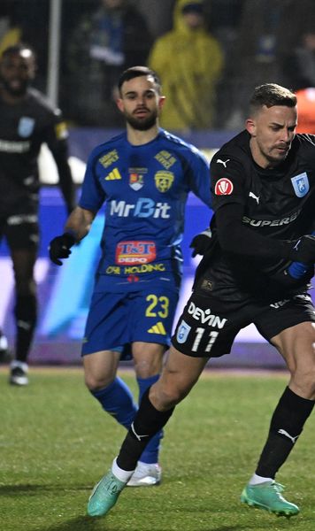 „Cei de la VAR au venit mai târziu”   Nicușor Bancu,   ironii  la adresa arbitrajului, după meciul cu Unirea Slobozia: „E ceva incredibil!”