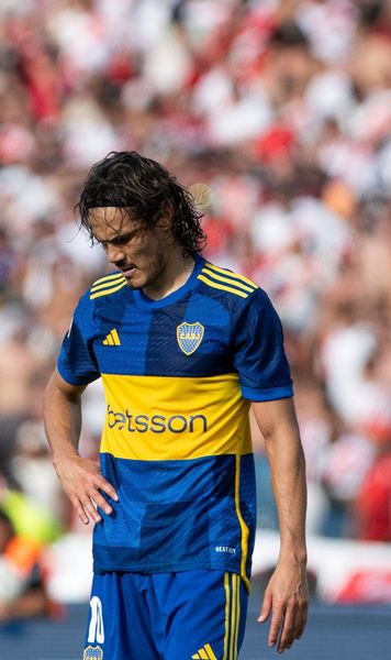 „Trebuie să se retragă”  Fost campion mondial cu Argentina, sfat pentru   Edinson Cavani:  „M-a durut să-l văd așa”
