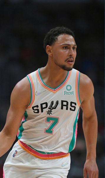 Fost campion din NBA, la CS Vâlcea   A fost arestat în mai multe rânduri! Ce spune clubul despre   acuzațiile grave   aduse starului în SUA