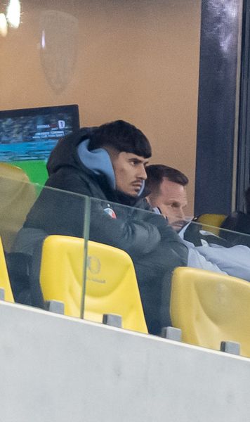 NU S-A VĂZUT LA TV   Ironii, un moment frumos și un suporter de lux la FCSB - U Cluj:   „Serie B, Serie B!”