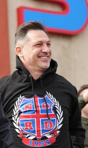 Primire de gală    FOTO+VIDEO.    Mirel Rădoi,  prima zi la FCSB. Gestul suporterilor și promisiunea făcută noului antrenor