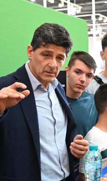 „Un lucru extraordinar”  Belodedici nu e surprins că Rădoi s-a întors la FCSB. Ce spune despre   colaborarea cu Becali  + Pe cine vrea campioană
