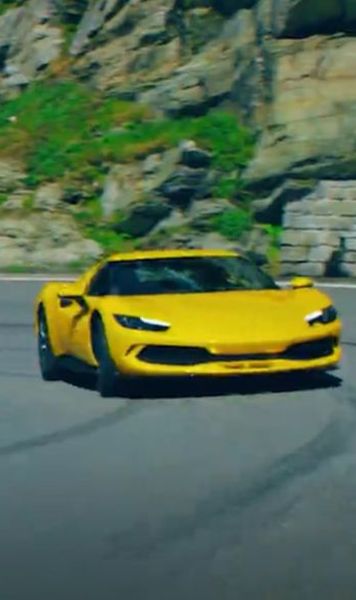 Manevră greșită cu un Ferrari 296 GTB  Ce a făcut un angajat care încerca să mute bolidul de lux al lui Tonali,   evaluat la peste 300.000 de euro!