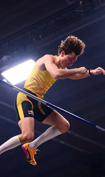 Cei 22 de pași ai lui Mondo     VIDEO.  Încă un record mondial pentru   Armand Duplantis:  „Cred că va sări mai sus. Mult mai sus!”