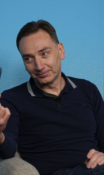 „Mi-au pus carne în ghiozdan”    Radu Naum  povestește un episod amuzant: cum au încercat oficialii unui club din România să-l mituiască