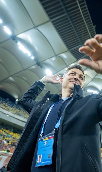 Ce au făcut fanii FCSB    VIDEO:  După semieșecul cu Metaloglobus, suporterii l-au așteptat pe Mirel Rădoi.   Ce i-au spus